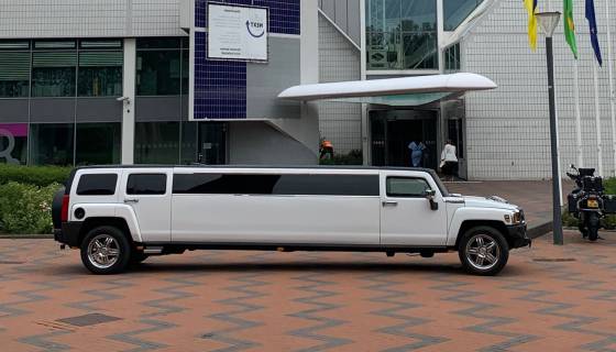 Hummer H3 limousine wit