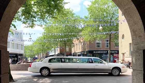 Witte Limousine huren - 7 pers