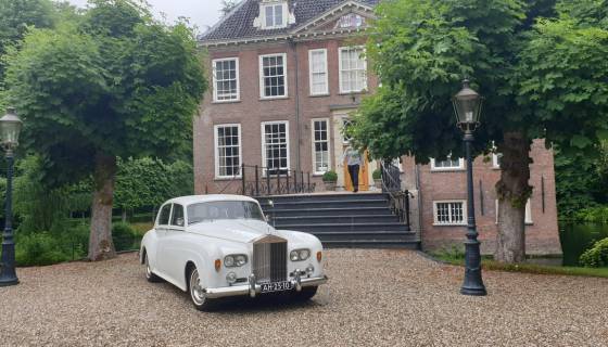 Witte Rolls Royce huren met chauffeur?