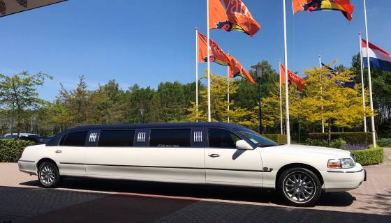 Limousine service en trouwvervoer Wolvega